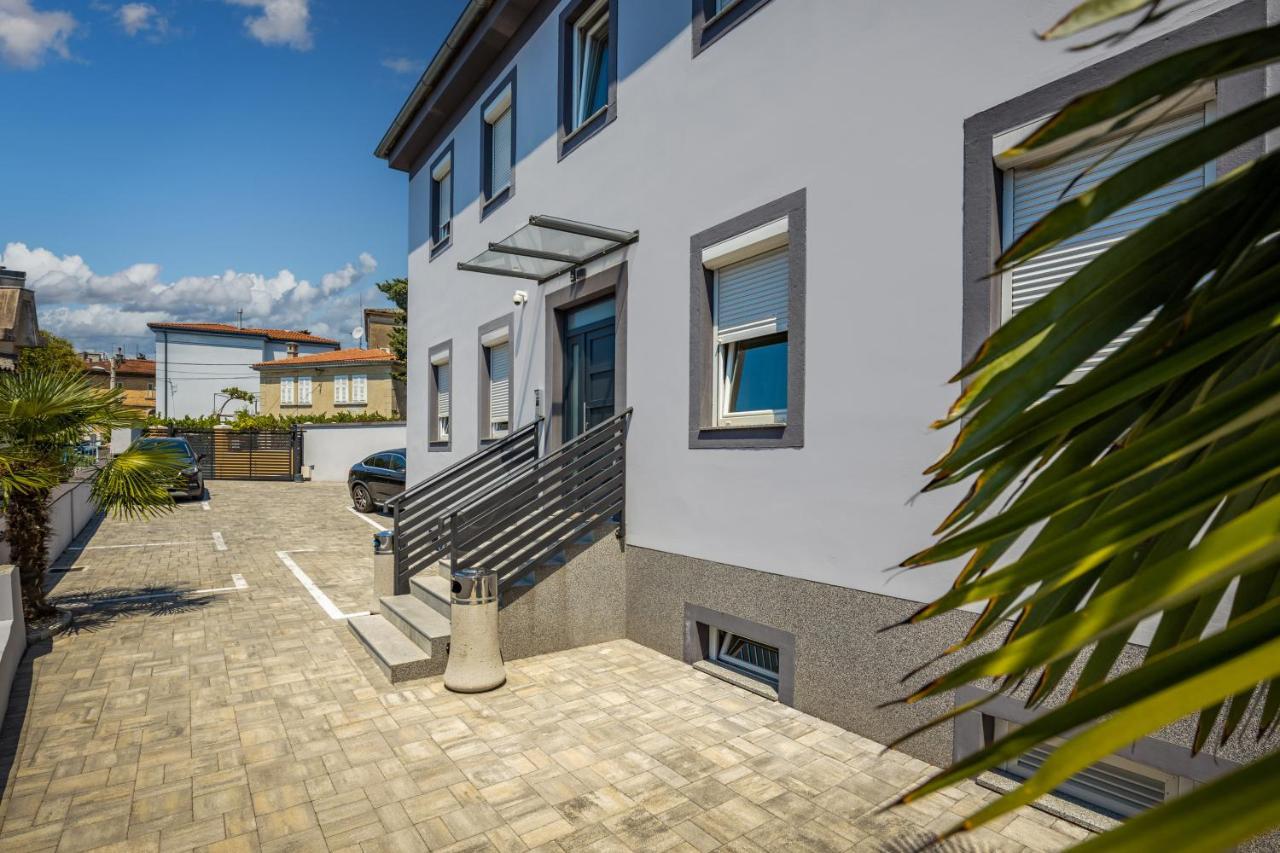 Agostini - Self Check-In Studios - Free Gated Parking On Site Риека Экстерьер фото