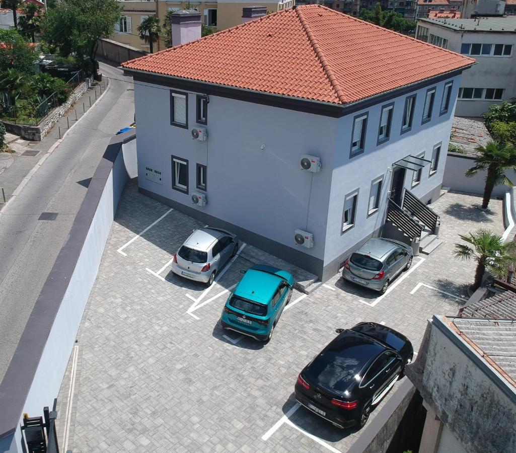 Agostini - Self Check-In Studios - Free Gated Parking On Site Риека Экстерьер фото
