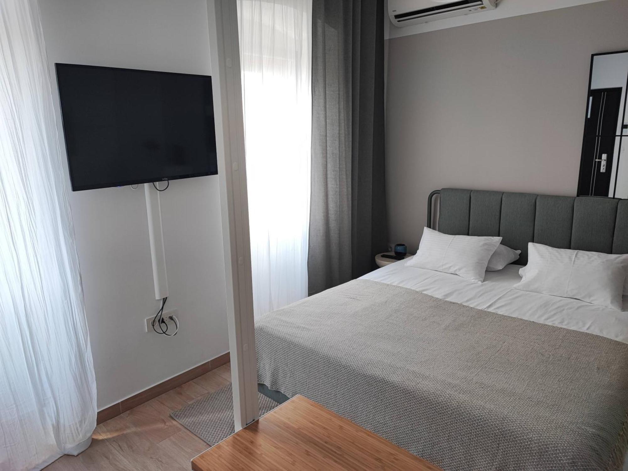 Agostini - Self Check-In Studios - Free Gated Parking On Site Риека Экстерьер фото