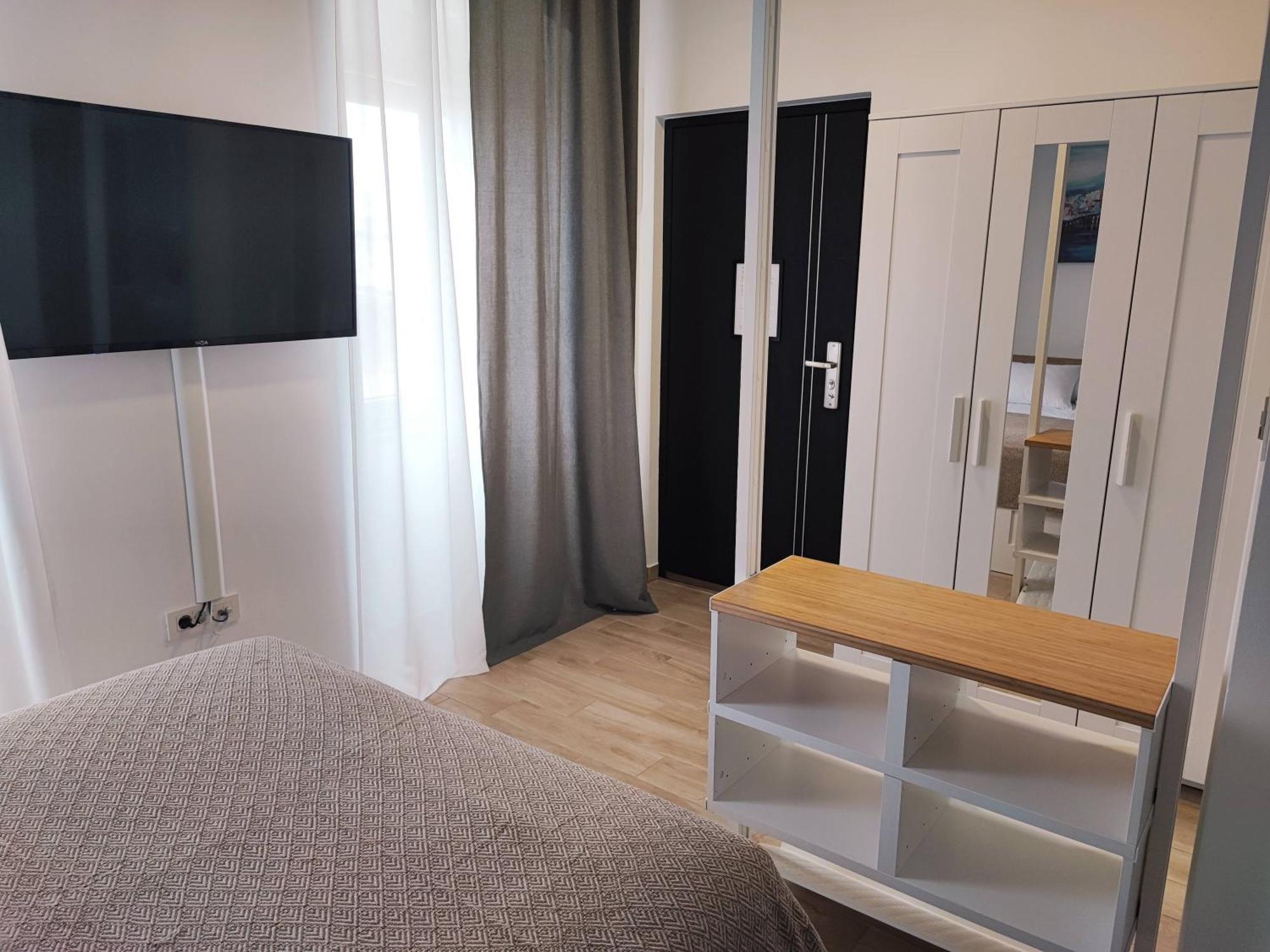 Agostini - Self Check-In Studios - Free Gated Parking On Site Риека Экстерьер фото